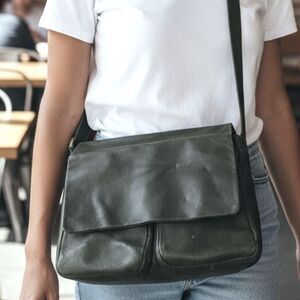 Vintage Authentic Marco Buggiani Italy  Black Leather Shoulder Bag Purse